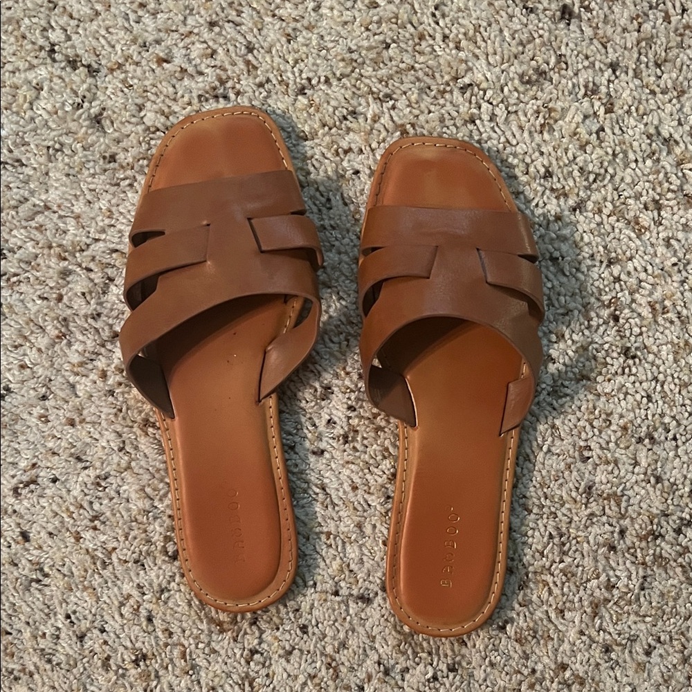 Women’s sandals